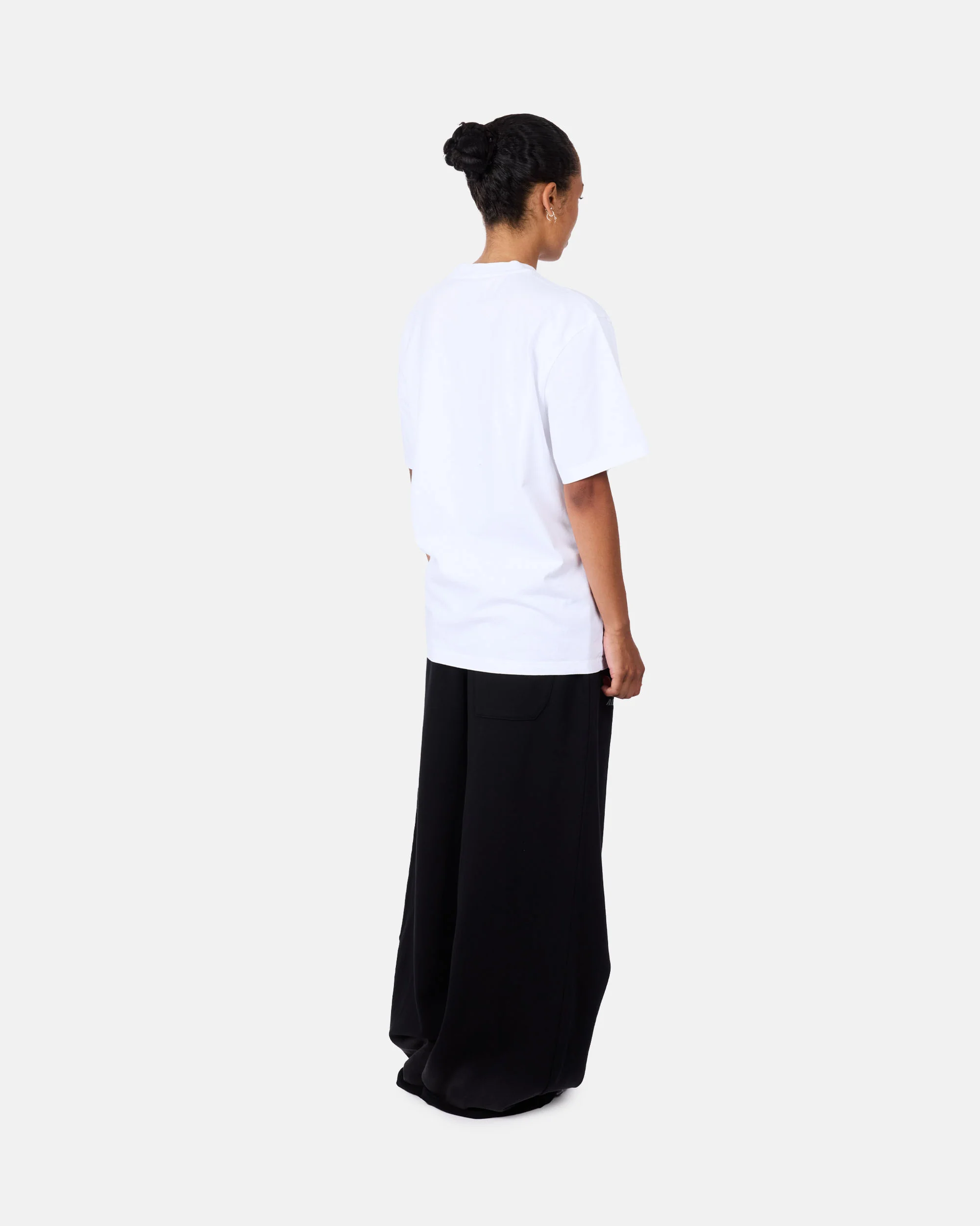 Classic T-shirt - Image 6